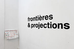 Frontières et projections